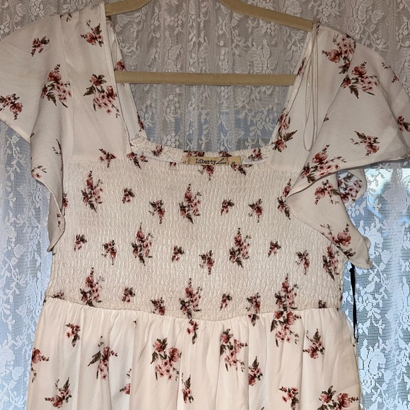 Dress - Picture 2 of 4